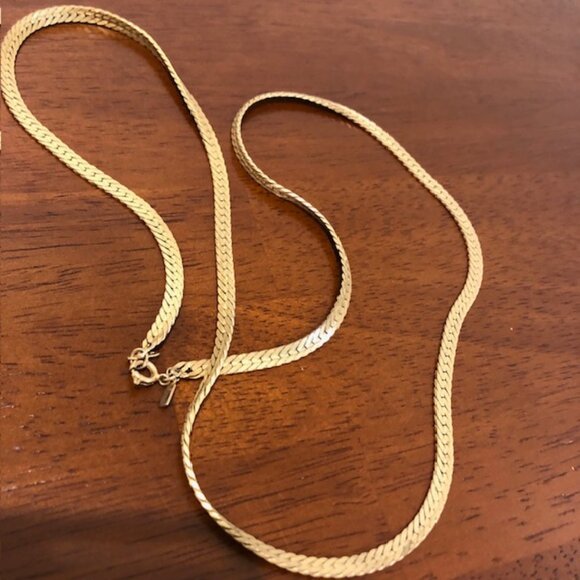Vintage Gold Tone Long Chain. - Picture 11 of 12